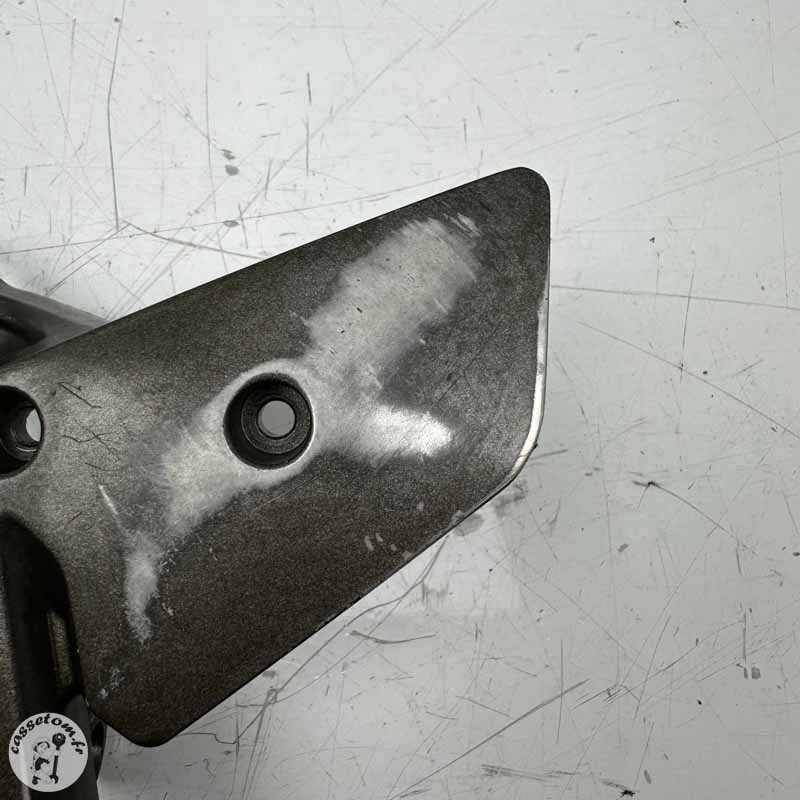 Platine avec repose pied avant droit  Honda 1000 CB1000R 2008