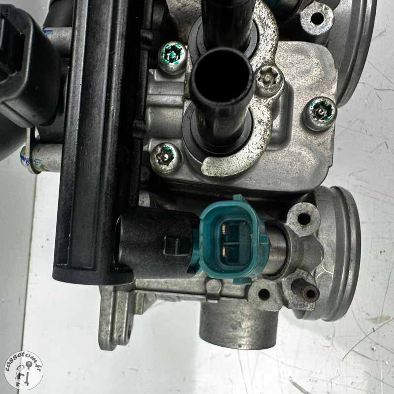 Rampe d'injection avec durite à essence  Honda 1000 CB1000R 2008