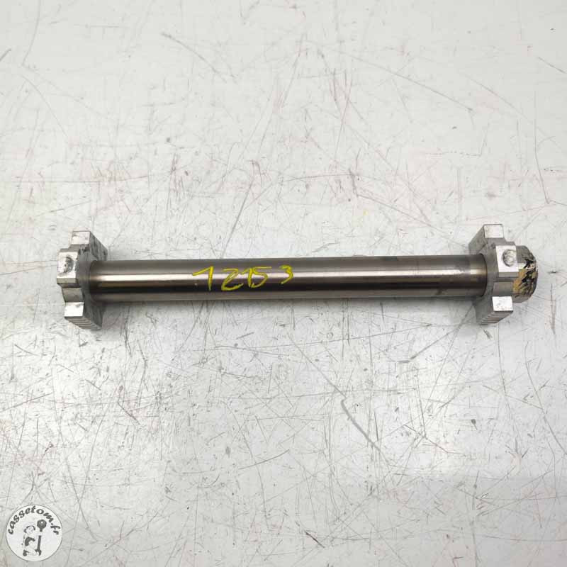 Axe de roue arrière  KTM 690 smc-r 2021