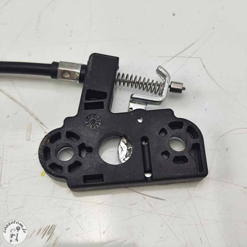 Mécanisme d'ouverture  de selle  KTM 690 smc-r 2021