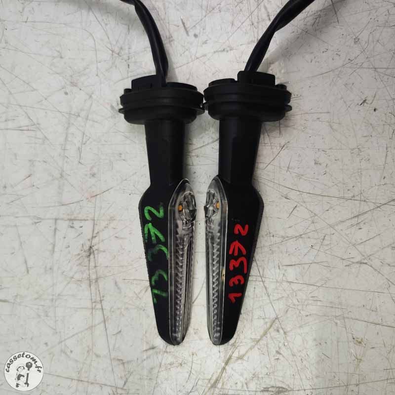 Clignotants avant  Yamaha 900 Mt tracer 2023