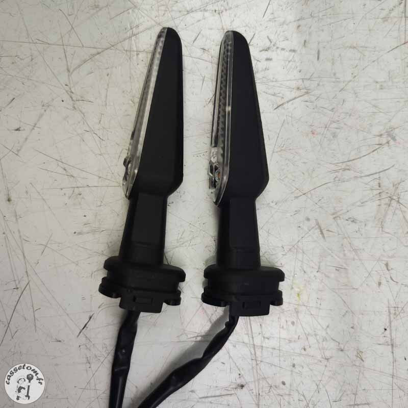 Clignotants arrière  Yamaha 900 Mt tracer 2023