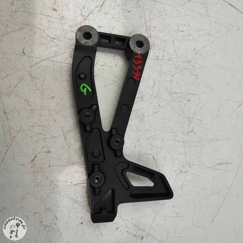 Platine arrière gauche  Yamaha 900 Mt tracer 2023