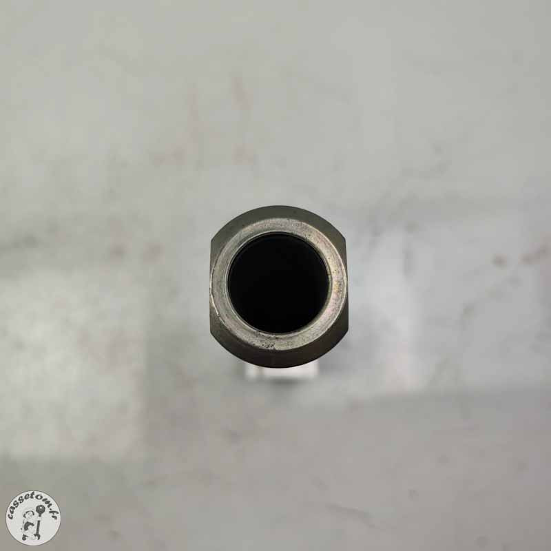 Axe de roue arrière  Yamaha 900 Mt tracer 2023