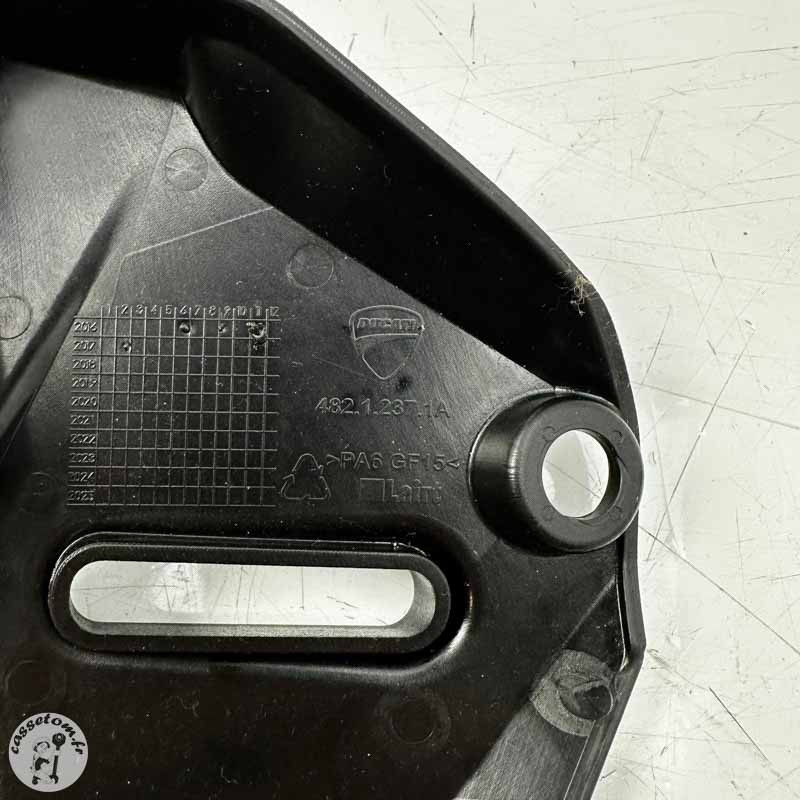 Couvercle bulle niveau d'huile moteur  Ducati 1200 Monster 2017