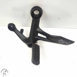 Platine + repose pied avant gauche  KTM 790 duke l 2023