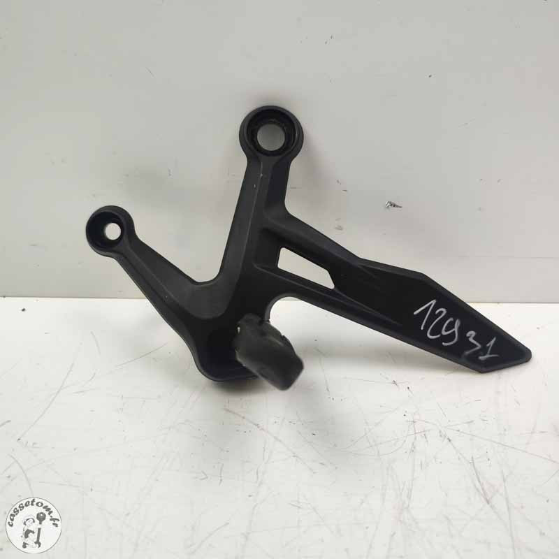 Platine + repose pied avant gauche  KTM 790 duke l 2023