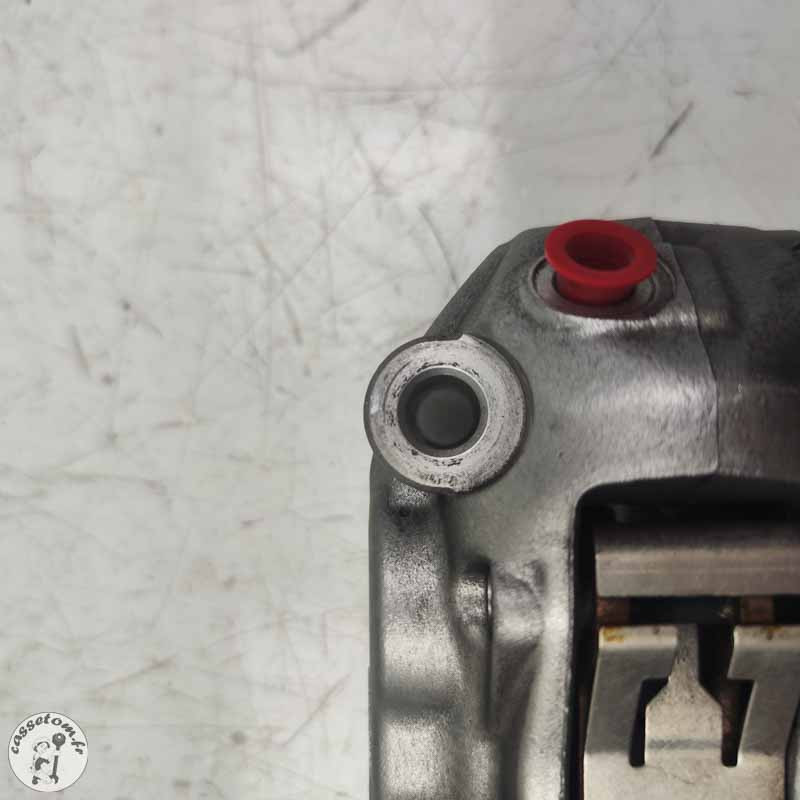 Etrier de frein avant gauche  KTM 790 duke l 2023