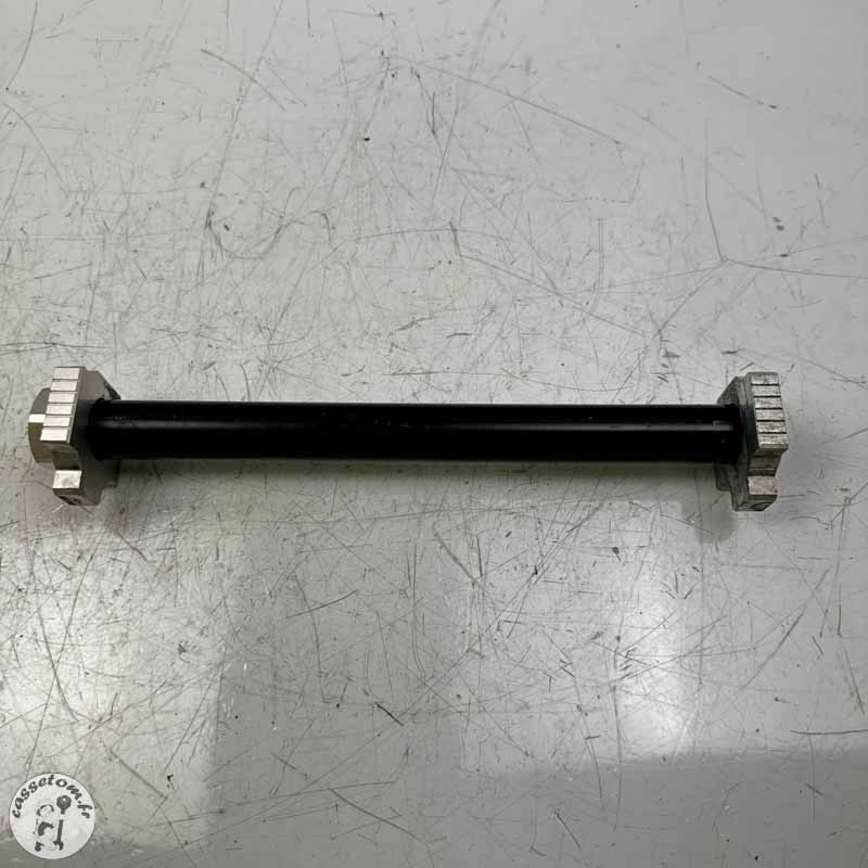 Axe de roue arrière  KTM 790 duke l 2023