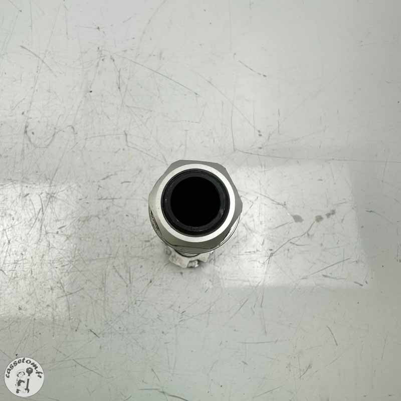 Axe de roue arrière  KTM 790 duke l 2023