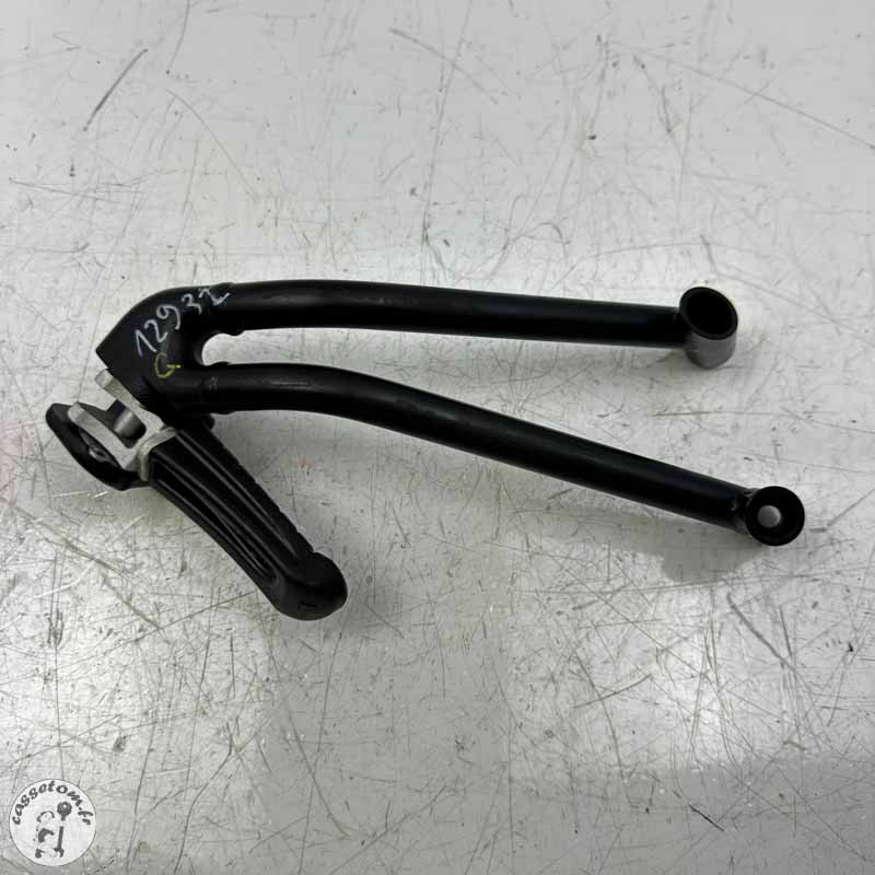 Platine + repose pied arrière gauche  KTM 790 duke l 2023