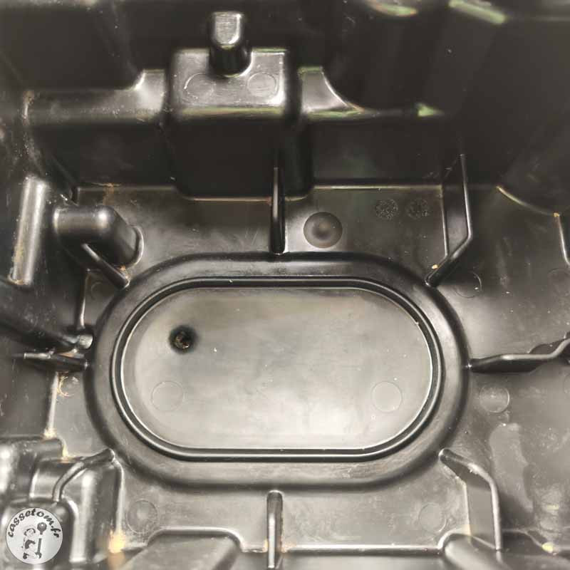 Boitier de filtre à air sans filtre  Triumph 2300 rocket III 2005