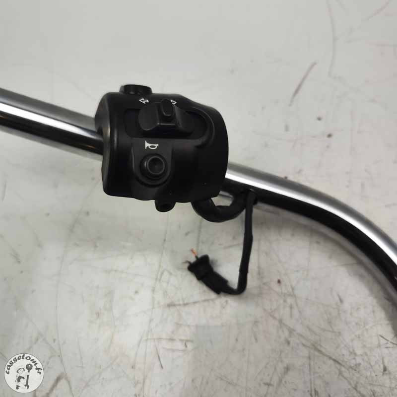 Guidon avec commodos  Triumph 2300 rocket III 2005