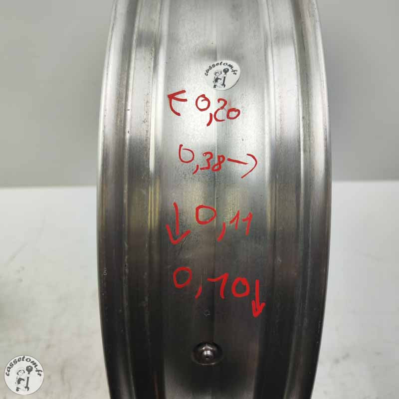 Jante avant  Triumph 2300 rocket III 2005