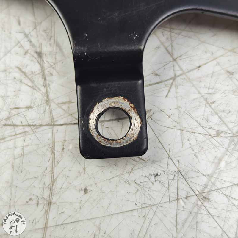 Support supérieur de batterie  Triumph 2300 rocket III 2005