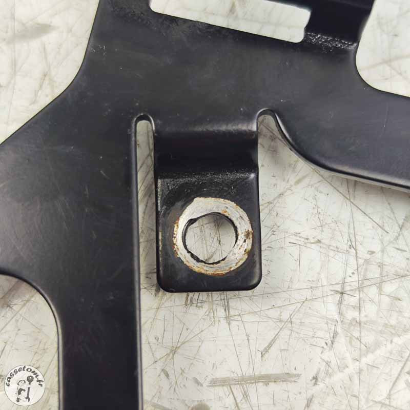 Support supérieur de batterie  Triumph 2300 rocket III 2005