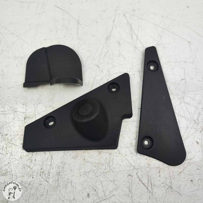 Lot de plastique ( cache cadre )  Triumph 2300 rocket III 2005
