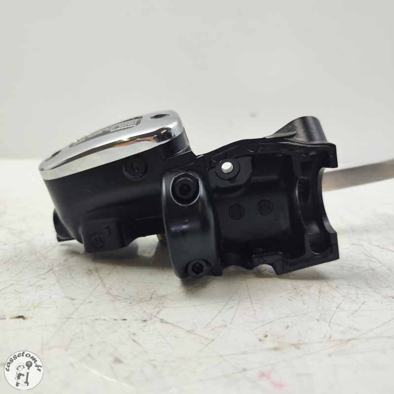 Maître cylindre de frein avant  Triumph 2300 rocket III 2005