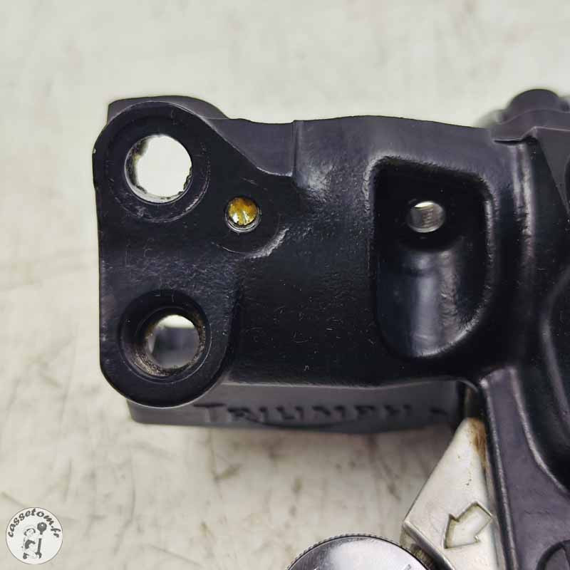 Maître cylindre de frein avant  Triumph 2300 rocket III 2005