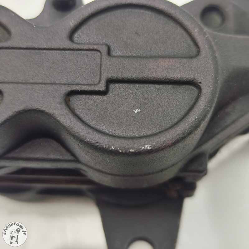 Etrier avant gauche  Triumph 2300 rocket III 2005