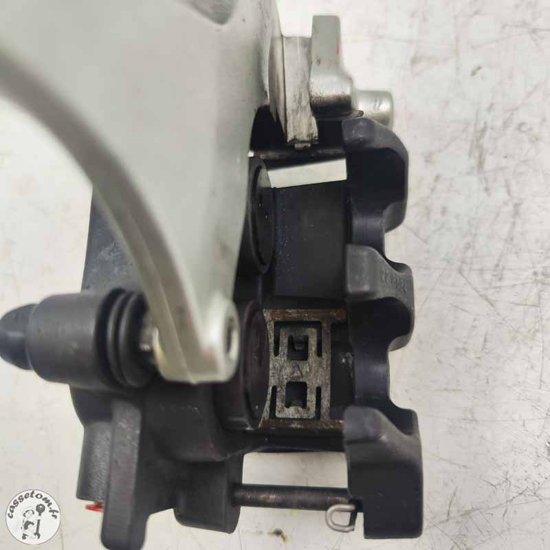 Etier arrière  Triumph 2300 rocket III 2005