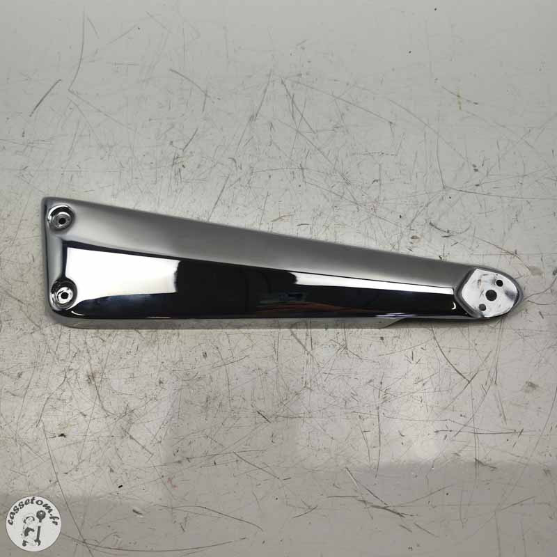 Cache platine arrière gauche  Triumph 2300 rocket III 2005