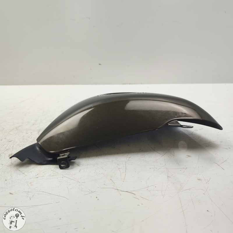Cache sous selle droit  Triumph 2300 rocket III 2005