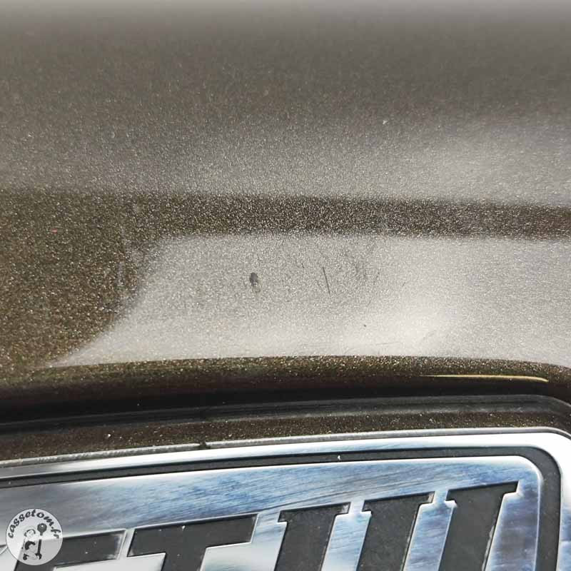 Cache sous selle gauche  Triumph 2300 rocket III 2005