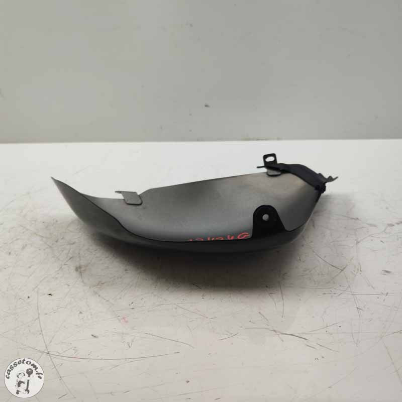 Cache sous selle gauche  Triumph 2300 rocket III 2005