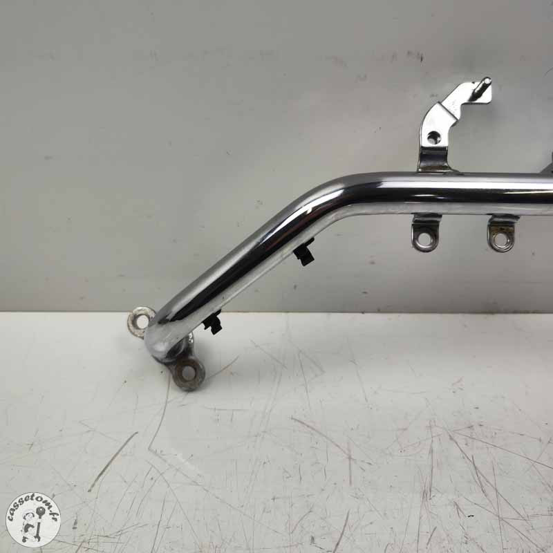 Barre de fixation commande au pieds droite  Triumph 2300 rocket III 2005