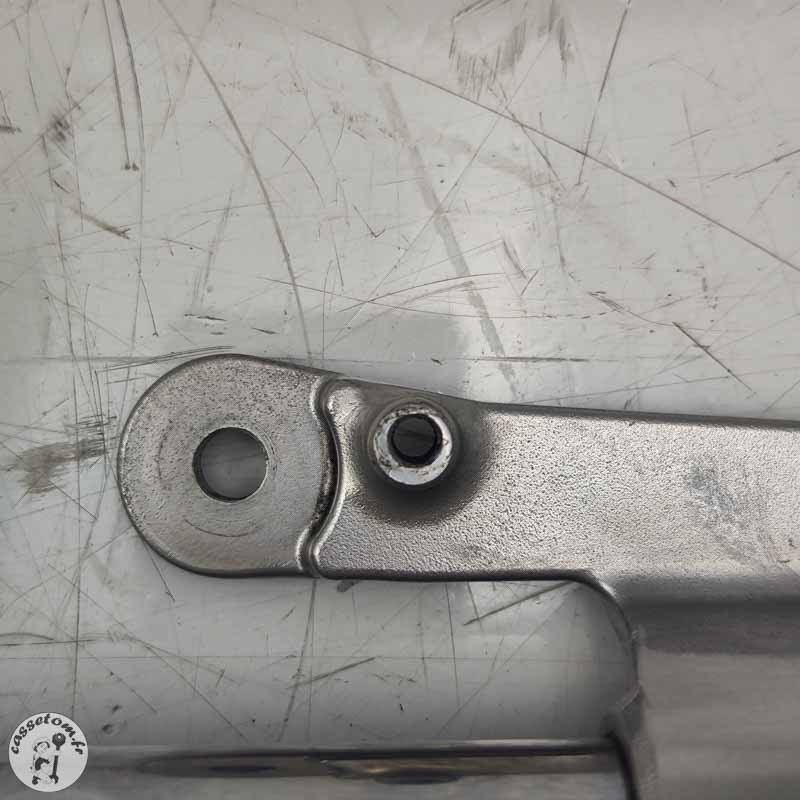 Bras de fourche gauche  Triumph 2300 rocket III 2005