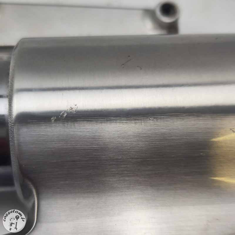 Bras de fourche gauche  Triumph 2300 rocket III 2005