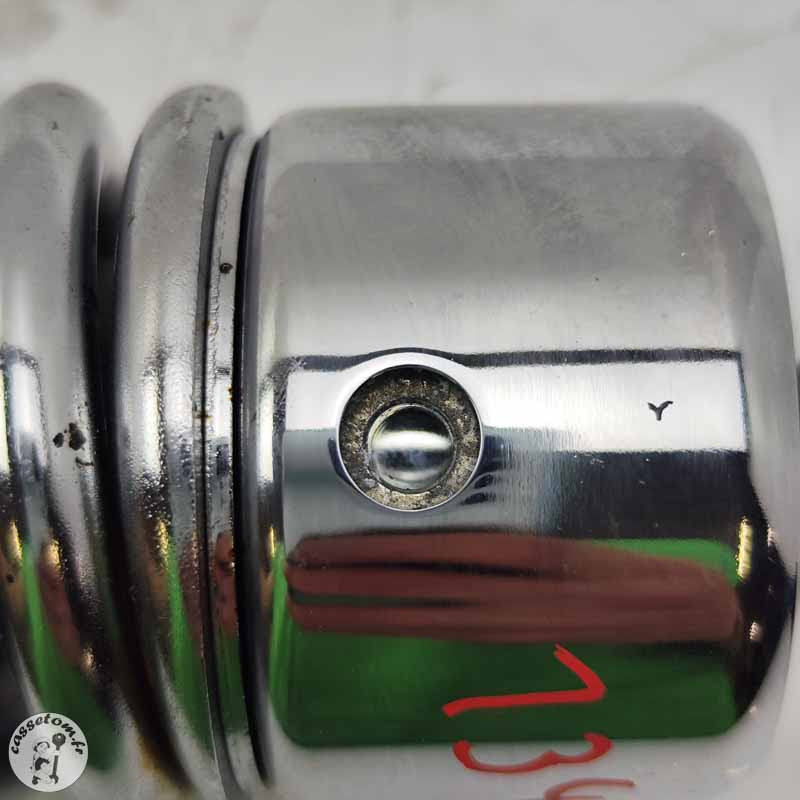 Amortisseurs arrière  Triumph 2300 rocket III 2005