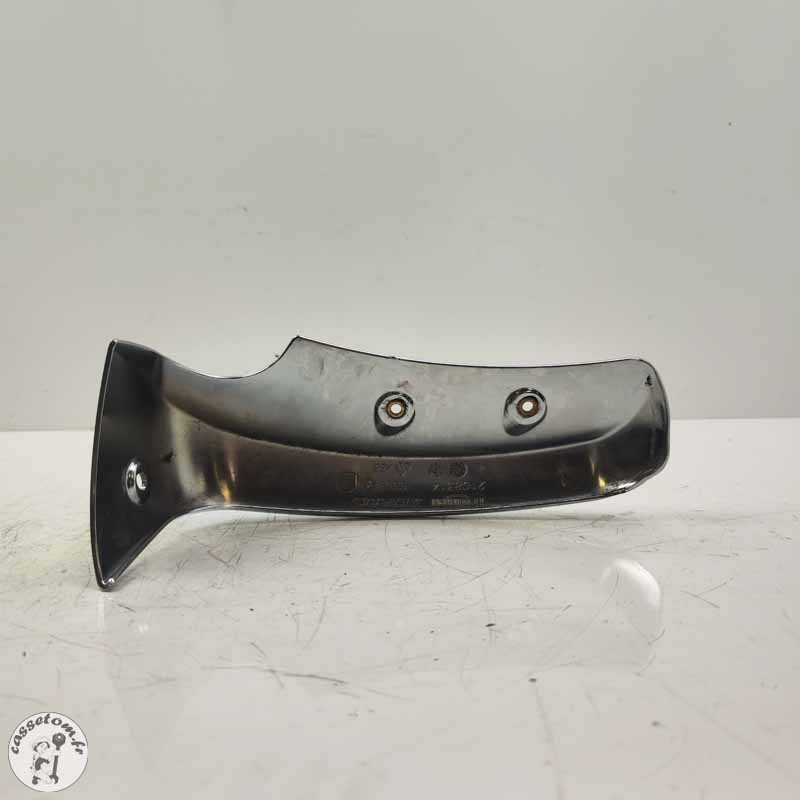 Ecope radiateur d'eau droite  Triumph 2300 rocket III 2005