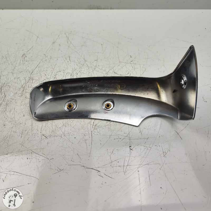 Ecope radiateur d'eau droite  Triumph 2300 rocket III 2005