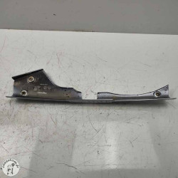 Ecope radiateur d'eau inférieure  Triumph 2300 rocket III 2005