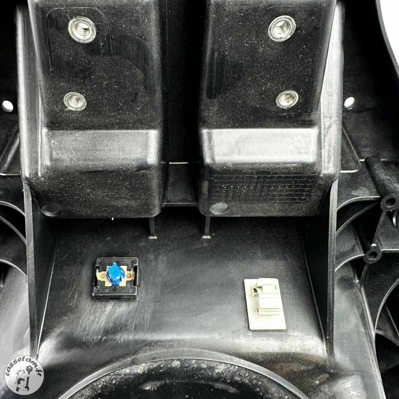 Coffre sous selle  Yamaha 560 T max 2020