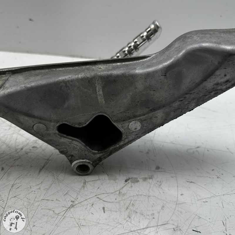 Demi boucle arrière droite avec repose pied  Yamaha 560 T max 2020