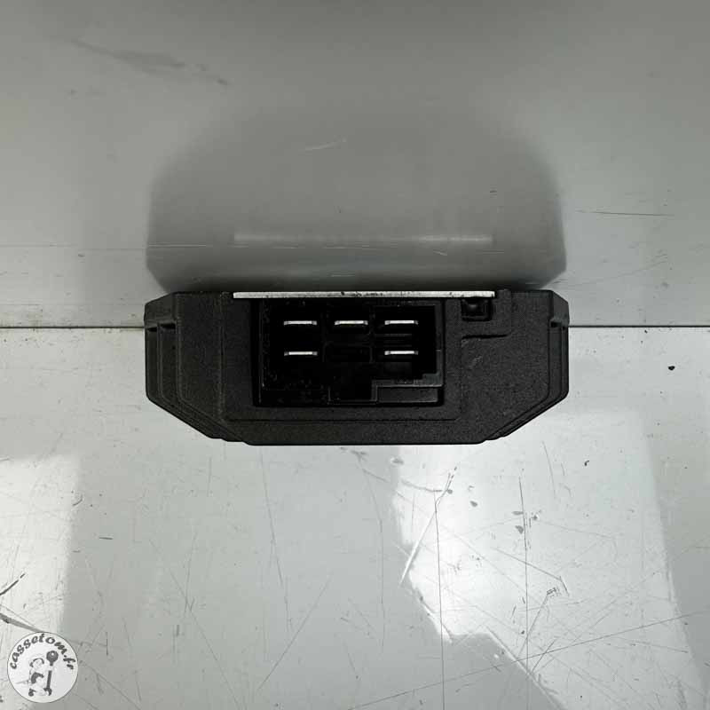 Régulateur de tension  Yamaha 560 T max 2020