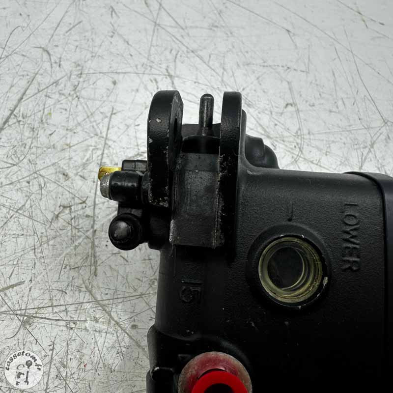Maître cylindre de frein avant  Yamaha 560 T max 2020