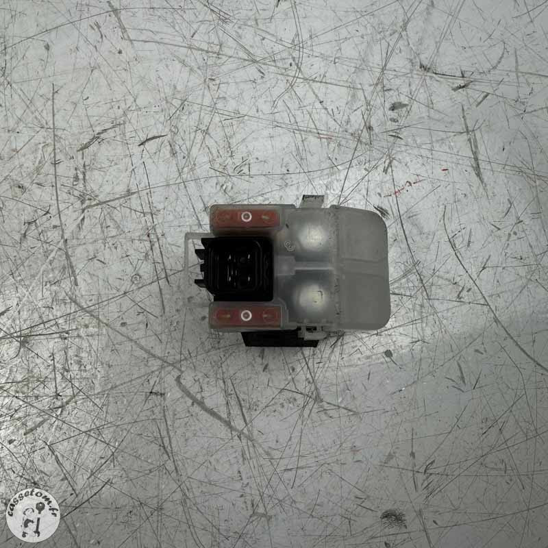 Relais démarreur  Yamaha 560 T max 2020