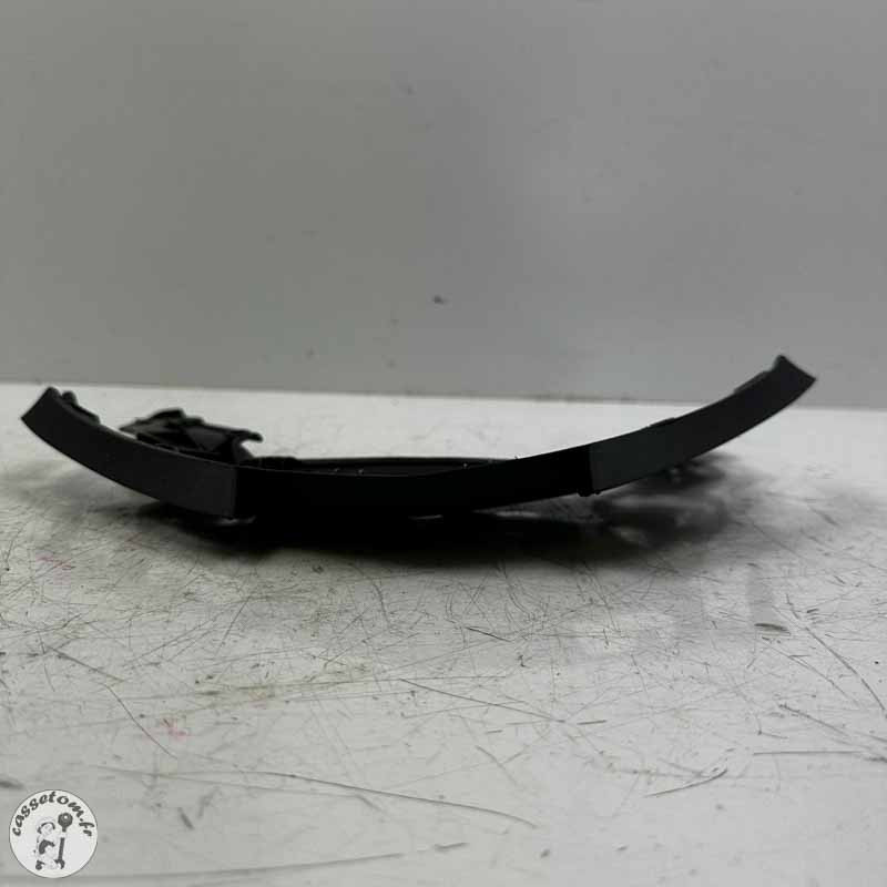 Sur cache feu arrière  Yamaha 560 T max 2020