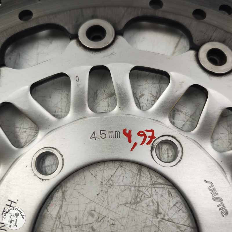 Disque de frein avant  Triumph 2300 rocket III 2005