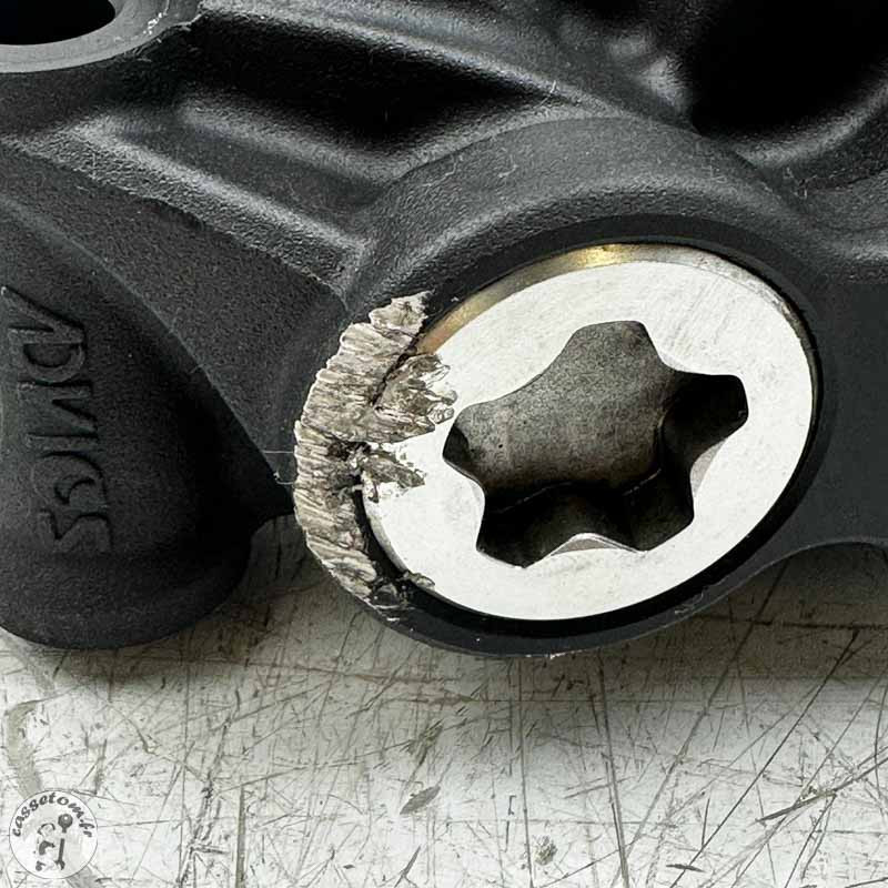 Etrier de frein avant   Yamaha 560 T max 2020