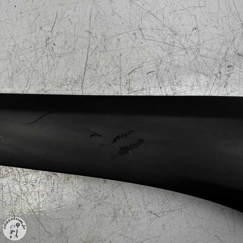 Carénage sous selle gauche  Yamaha 560 T max 2020