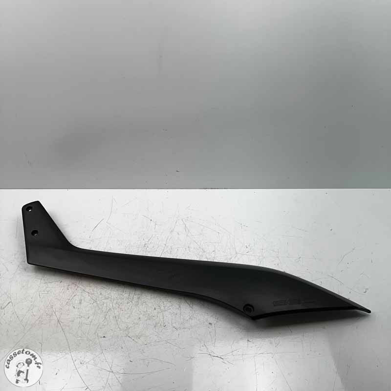 Carénage sous selle gauche  Yamaha 560 T max 2020