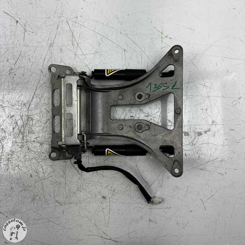 Mécanisme d'ouverture de selle  Yamaha 560 T max 2020