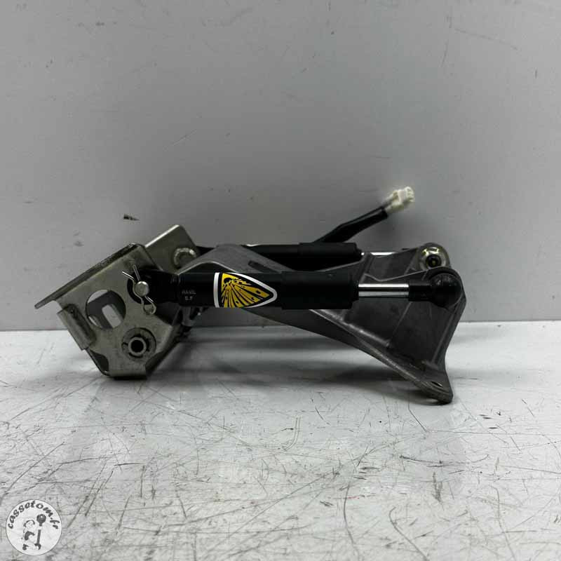 Mécanisme d'ouverture de selle  Yamaha 560 T max 2020