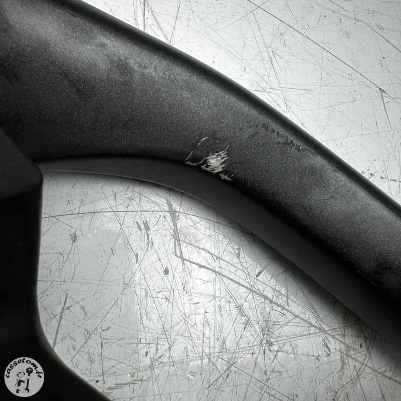 Poignée passager gauche  Kawasaki 650 versys 2023