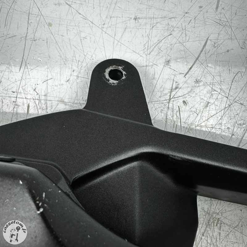 Poignée passager droite Kawasaki 650 versys 2023